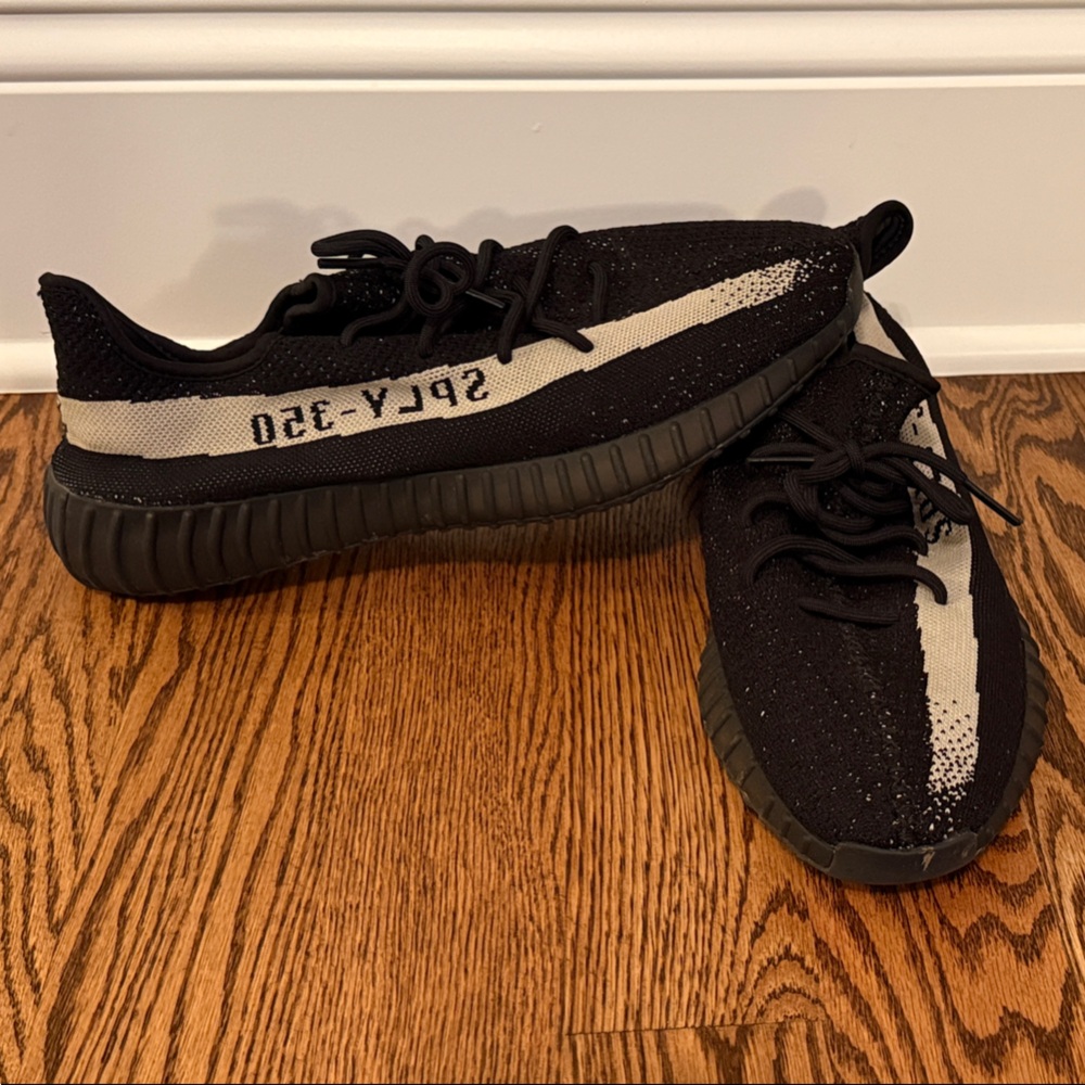 Yeezy 350 V2 Oreo Sneakers Mens sz. 14.5 - Picture 3 of 8